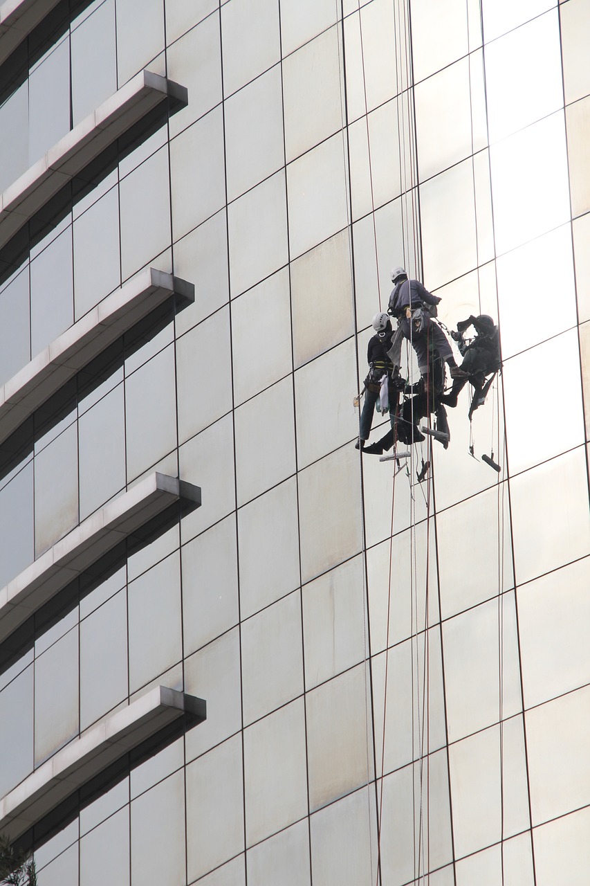 window-cleaner-104890_1280 window-cleaner-104890_1280